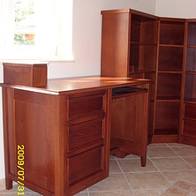 Íróasztal szekrénnyel(1)