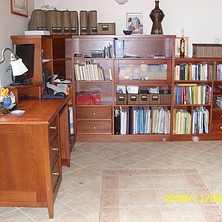 Íróasztal szekrénnyel (2)