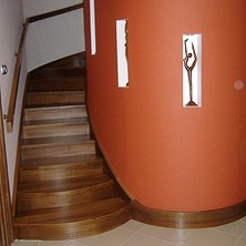 diófa lépcső (1)