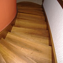 diófa lépcső (4)